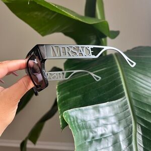 VERSACE BLACK SUNGLASSES